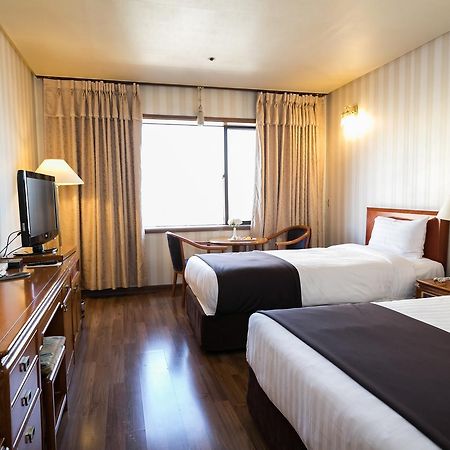 Daegu Prince Hotel Bagian luar foto