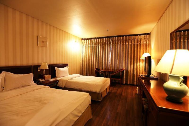 Daegu Prince Hotel Bagian luar foto