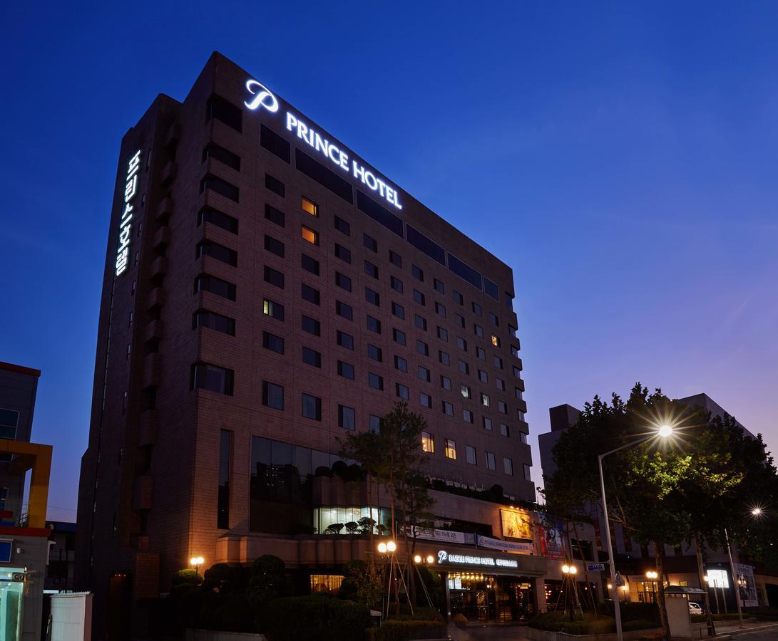 Daegu Prince Hotel Bagian luar foto